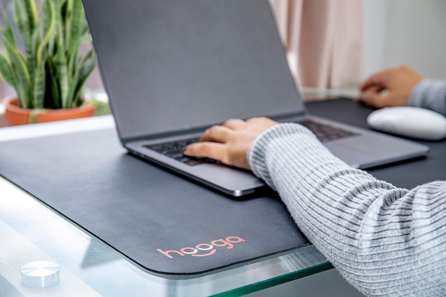 Grounding Mat for Desk, Feet & Floor – Conductive Carbon Grounding Pad with 15 Ft Cord - Image 3